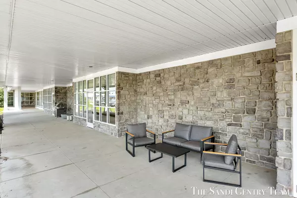Holland, MI 49424,2975 West Shore Drive #40