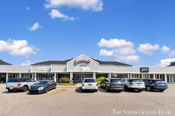 2975 West Shore Drive #40, Holland, MI 49424