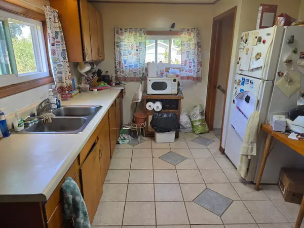 Ludington, MI 49431,913 Lawndale Street