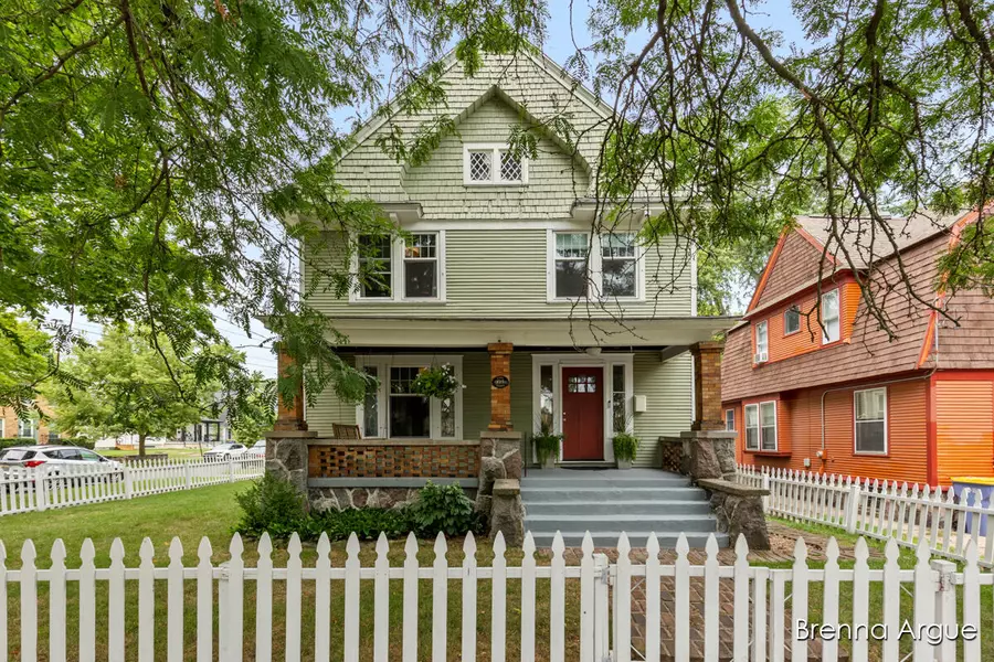 425 Ethel SE Avenue, Grand Rapids, MI 49506