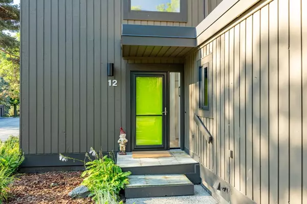 Ann Arbor, MI 48105,12 Haverhill Court