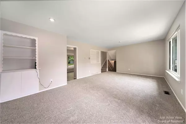 Ann Arbor, MI 48105,2923 Burlington Court