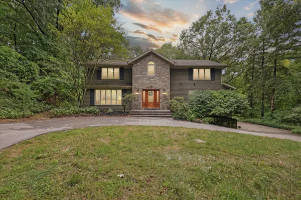 3530 Wild Rose NE Lane, Grand Rapids, MI 49525