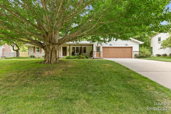 6565 Tanglewood SE Drive, Grand Rapids, MI 49546