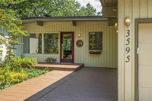 Ann Arbor, MI 48104,3595 E Huron River Drive