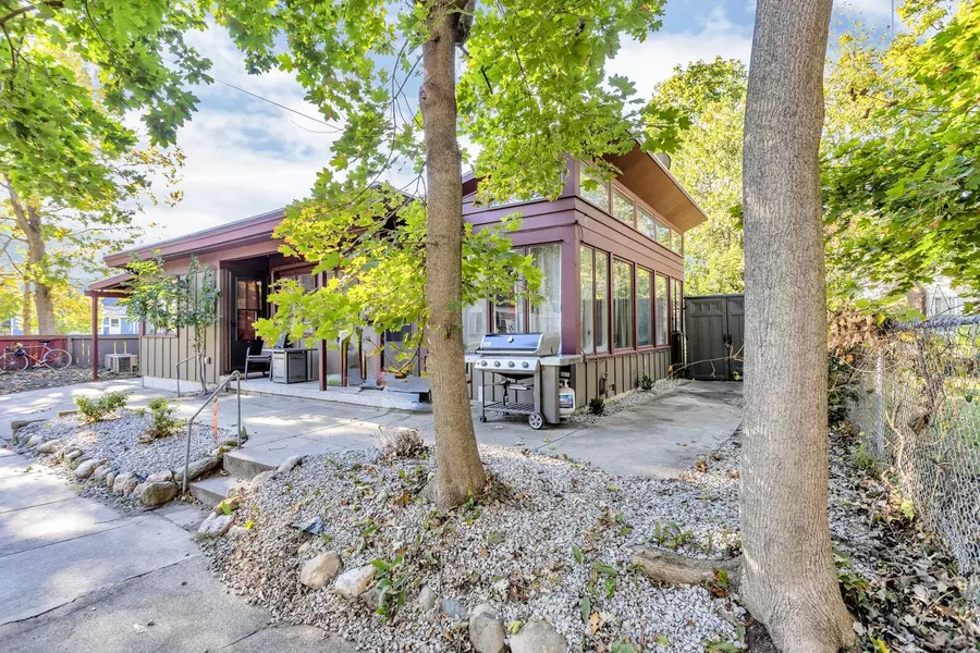 780 Brighton Road, Jackson, MI 49203