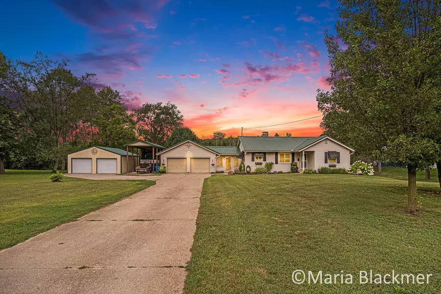 2669 E Bluewater Highway, Ionia, MI 48846
