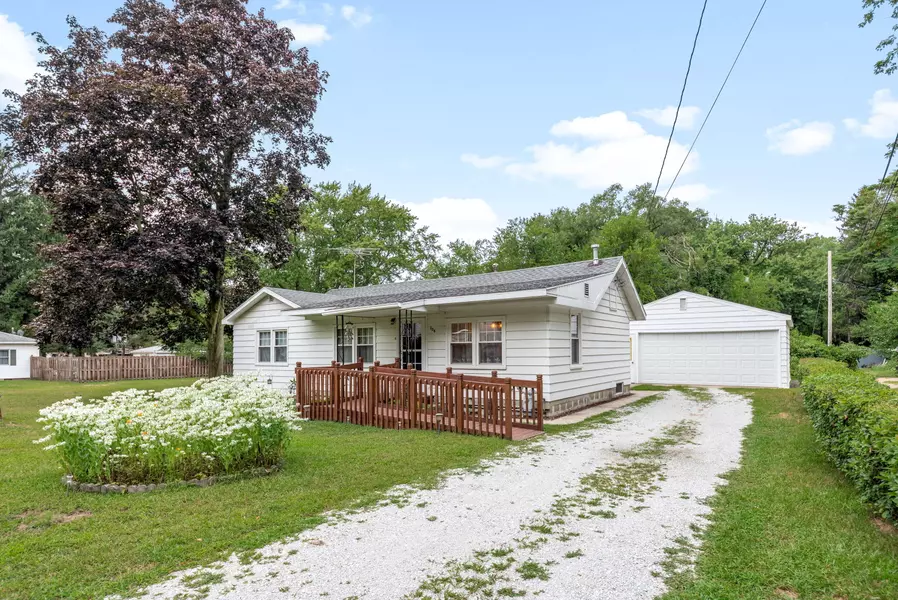 306 E Indiana Street, New Buffalo, MI 49117