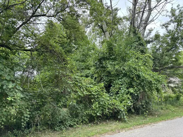 Grand Rapids, MI 49525,3661 Willow NE Drive