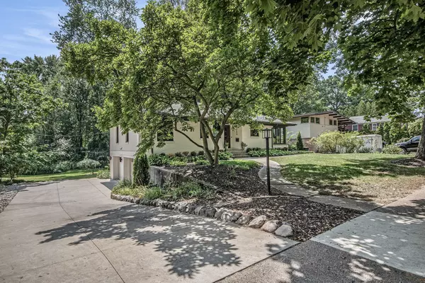 East Grand Rapids, MI 49506,2760 Hall SE Street