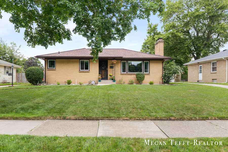 1461 Mayfield NE Avenue, Grand Rapids, MI 49505