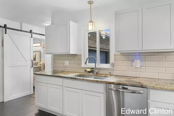 Grand Rapids, MI 49504,2024 7th NW Street