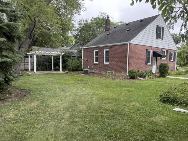 Royal Oak, MI 48067,1625 W Farnum Avenue