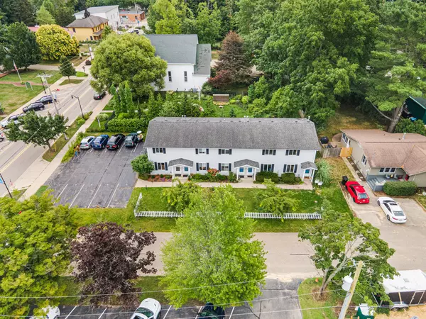 Douglas, MI 49406,39 Ellis Street #1