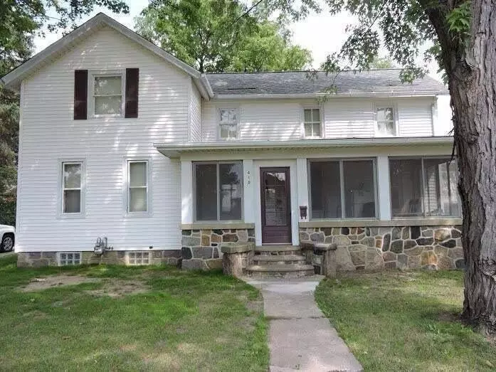 Saline, MI 48176,410 N Ann Arbor Street