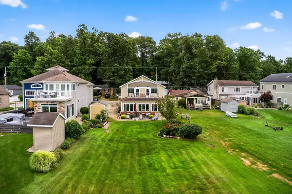 Edwardsburg, MI 49112,68800 S Shore Drive