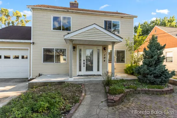 Grand Rapids, MI 49548,104 Colrain SE Street