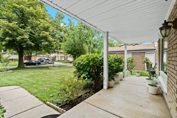 Canton, MI 48187,43009 Arlington Road