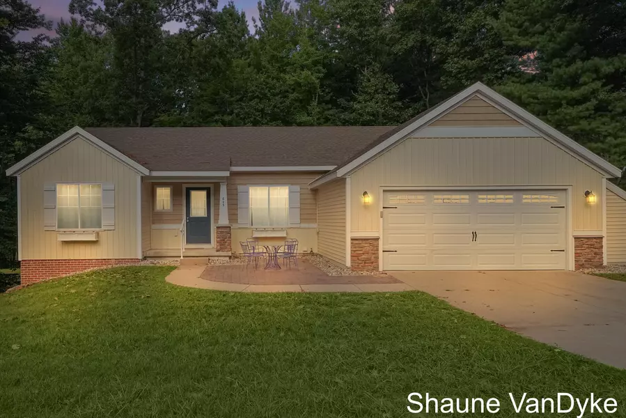 643 N River Hills Drive, Newaygo, MI 49337