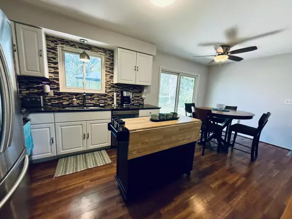 Wixom, MI 48393,3584 W Maple Road