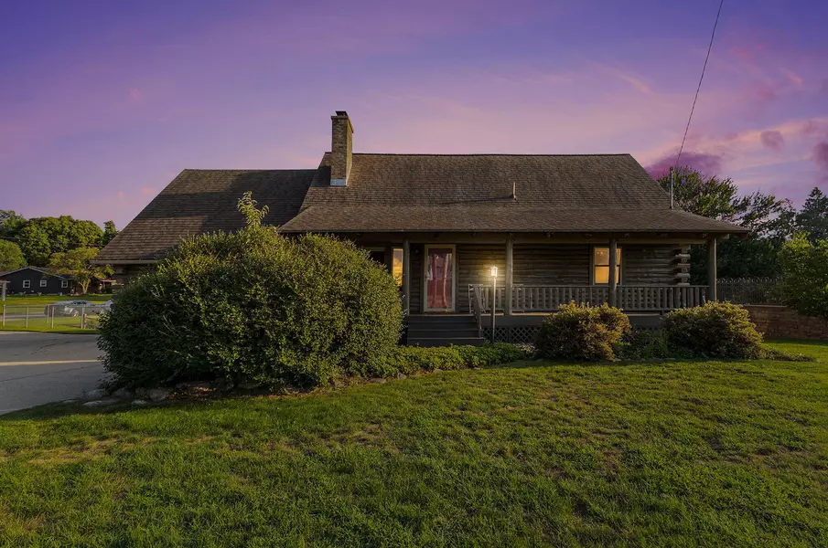 3040 Richmond NW Street, Grand Rapids, MI 49534