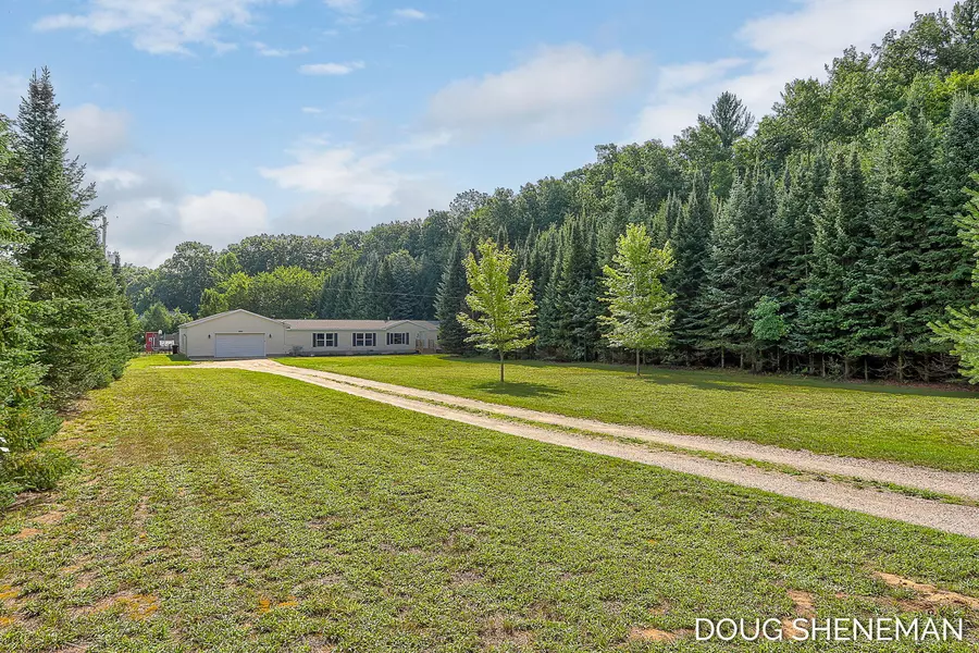 2203 36th Street, Allegan, MI 49010