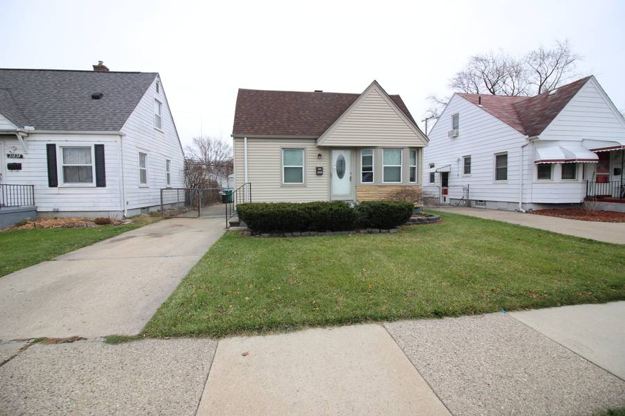21826 Cushing Ave Avenue, Eastpointe, MI 48021