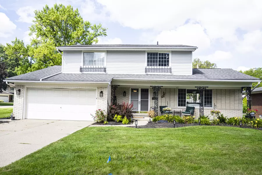 35219 Rhoades Drive, Clinton Twp, MI 48035