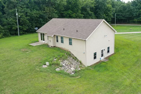 Cassopolis, MI 49031,17843 Williamsville Street