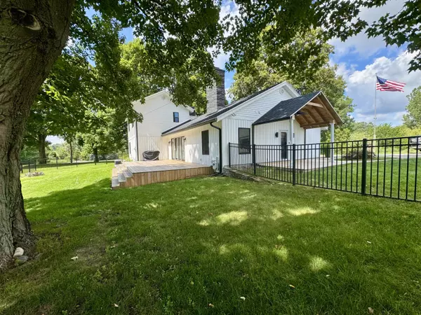 7350 Young NE Avenue, Rockford, MI 49341