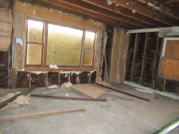 Battle Creek, MI 49037,562 W Van Buren Street