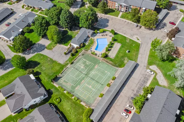 Jenison, MI 49428,7450 Boulder Bluff Drive #61