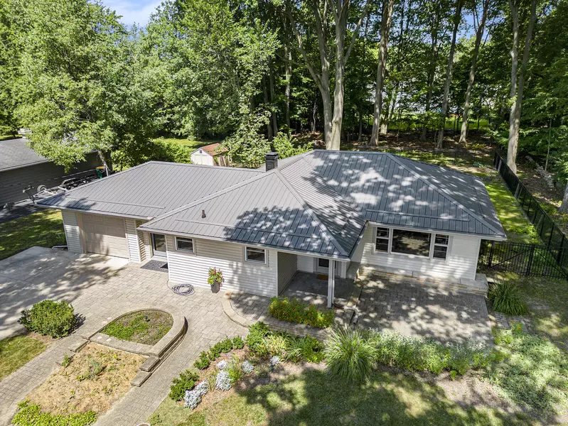 30832 Rockdale Avenue, Farmington Hills, MI 48336