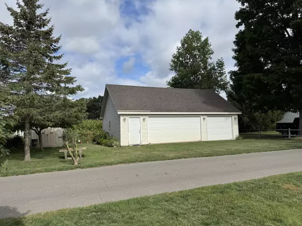 Coldwater, MI 49036,704 Pearl Beach Drive