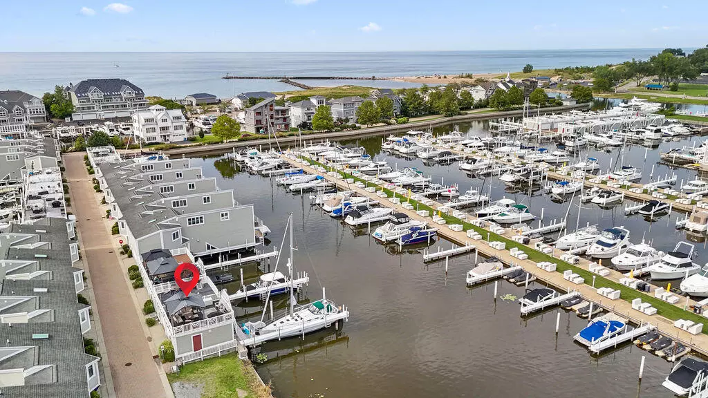 33 Harbor Isle Drive, New Buffalo, MI 49117