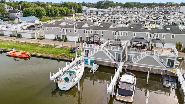 New Buffalo, MI 49117,33 Harbor Isle Drive