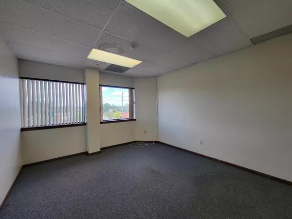Plymouth, MI 48170,217 Ann Arbor W Road #302