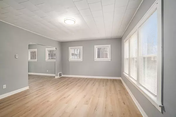 Kalamazoo, MI 49008,435 Skirrow Place