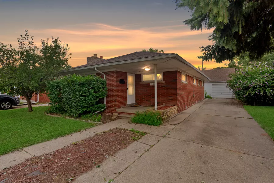7231 Weingartz Street, Center Line, MI 48015