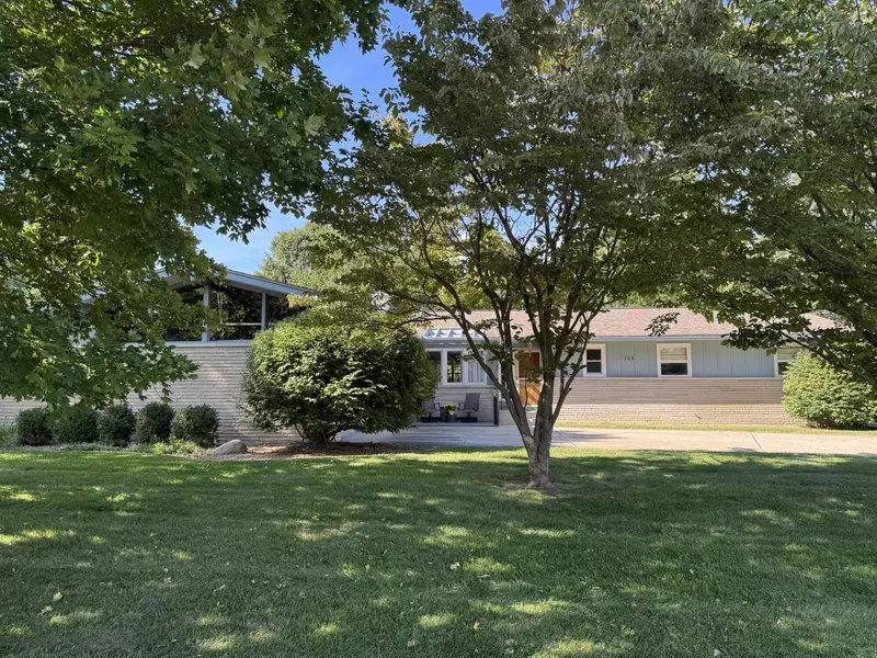 722 Landsdowne Avenue, Portage, MI 49002
