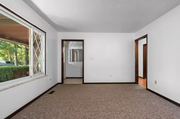 Ypsilanti, MI 48197,9977 Bemis Road