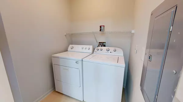 Ann Arbor, MI 48105,2767 S Knightsbridge Circle