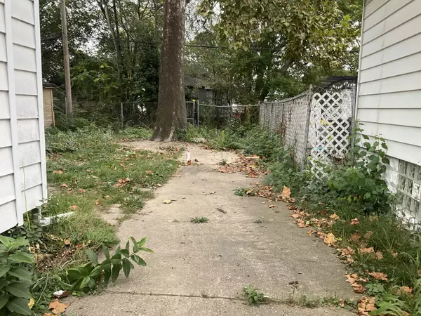 Detroit, MI 48238,13558 Pinehurst Street