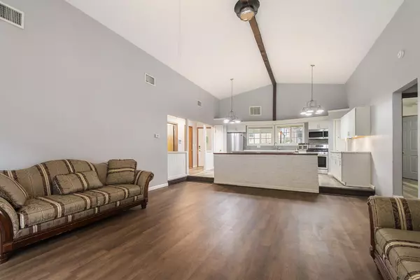 Coloma, MI 49038,5544 Wendzel Drive
