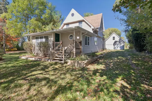 Edwardsburg, MI 49112,23684 N Shore Drive