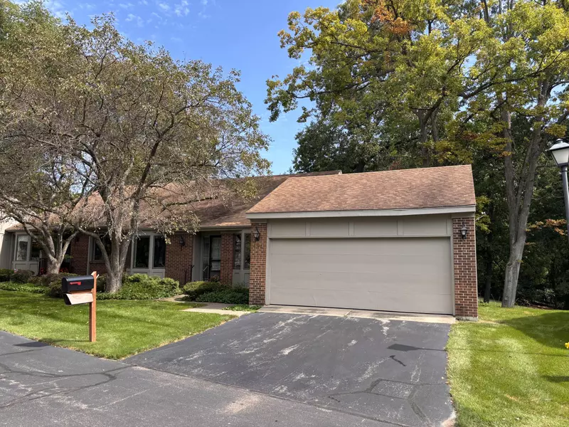 6348 Greenway SE Drive, Grand Rapids, MI 49546