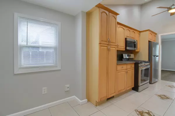 Dearborn Heights, MI 48125,24706 Annapolis Street