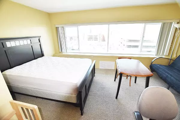 Ann Arbor, MI 48104,555 E William Street #8H