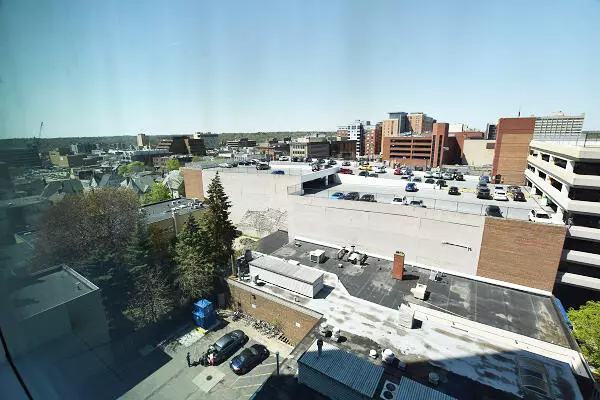 Ann Arbor, MI 48104,555 E William Street #8H