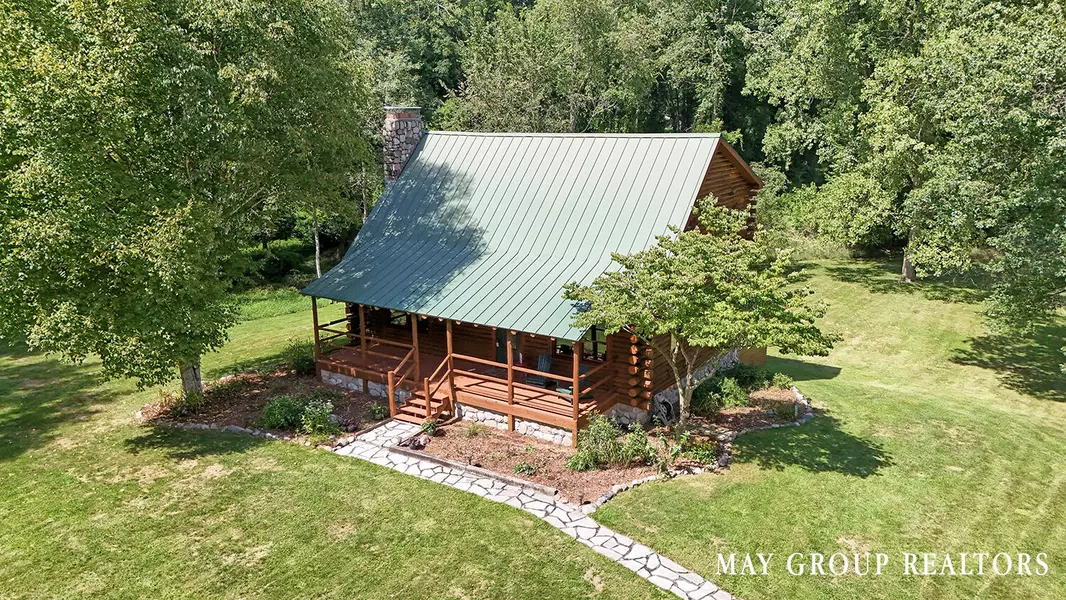 10915 Cascade SE Road, Lowell, MI 49331